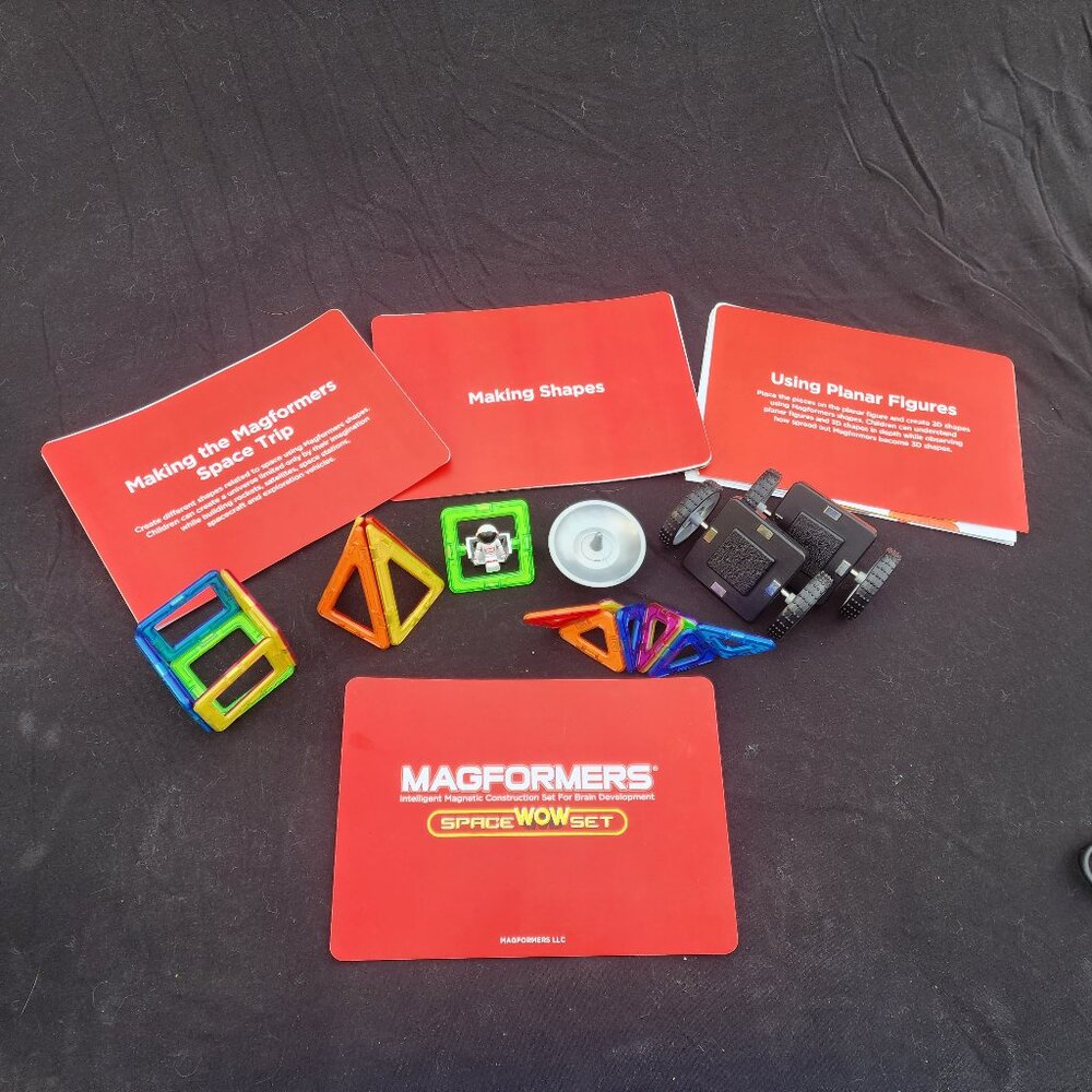 Magformers Magnetic Construction Space WOW Set Building Toy 21 PC & Cards